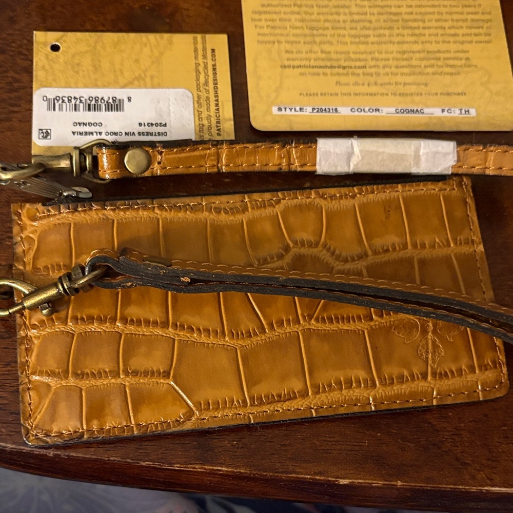 Patricia Nash Tan Croc-Embossed Card Holder RFID